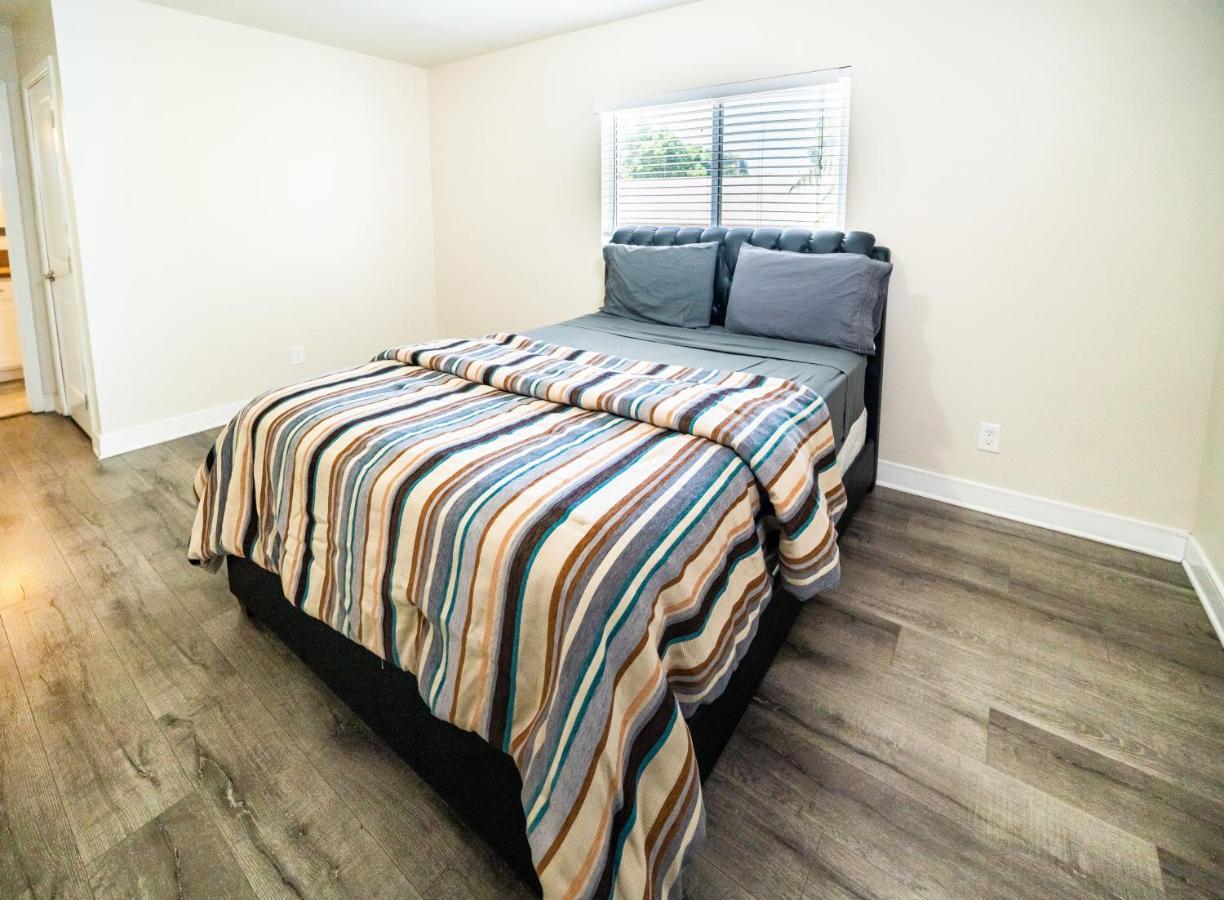 Spacious 5 Bedroom 3 Bath Modern Home By Downtown La With Parking Лос-Анджелес Экстерьер фото