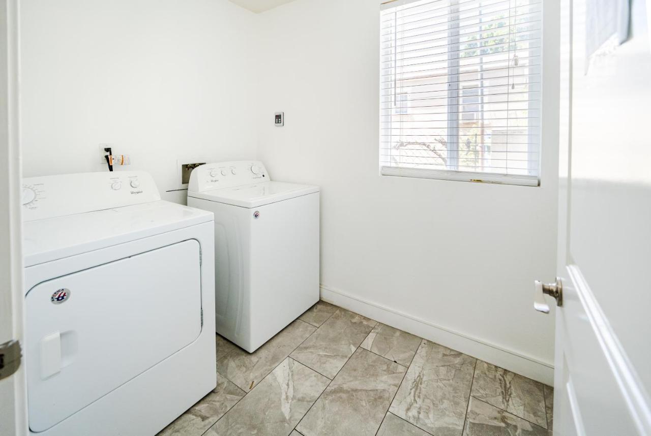Spacious 5 Bedroom 3 Bath Modern Home By Downtown La With Parking Лос-Анджелес Экстерьер фото